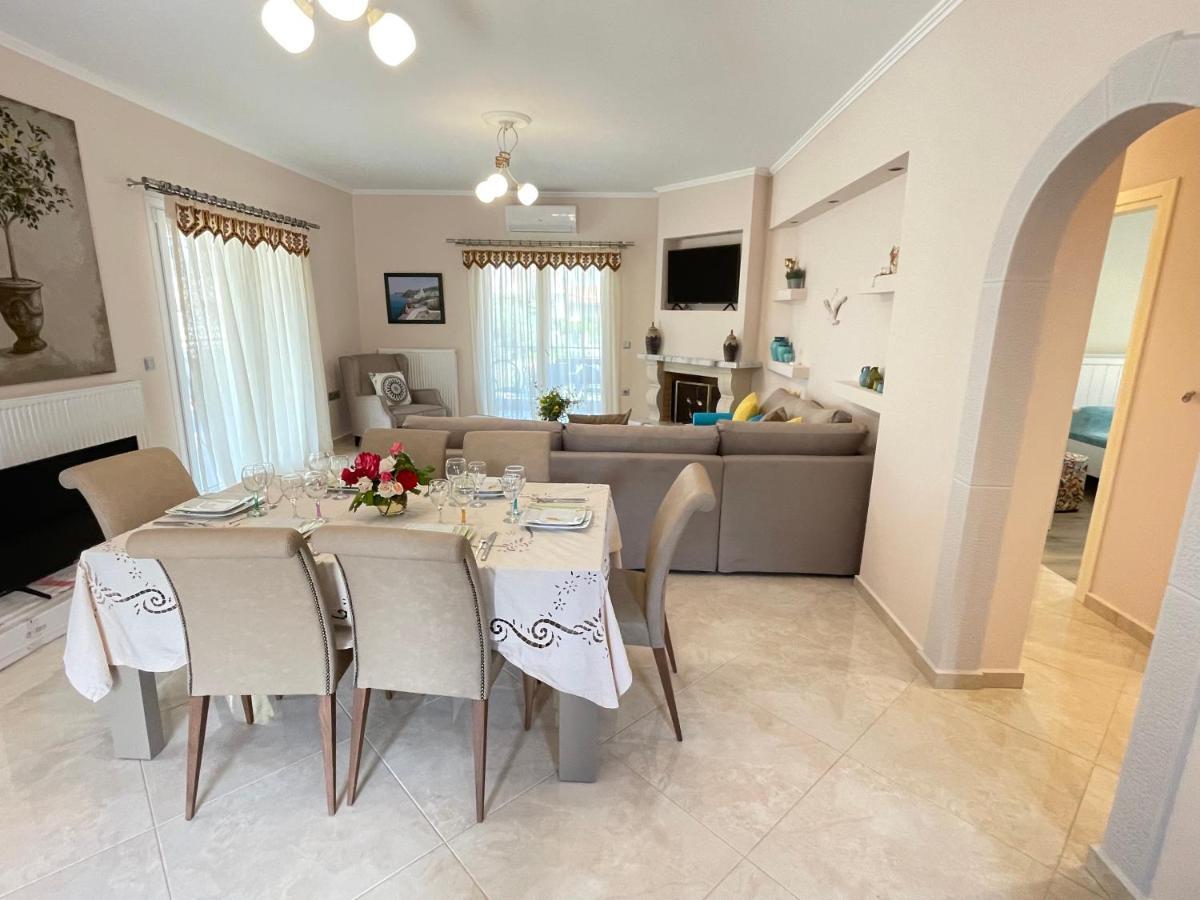 Panselinos Apartment *
