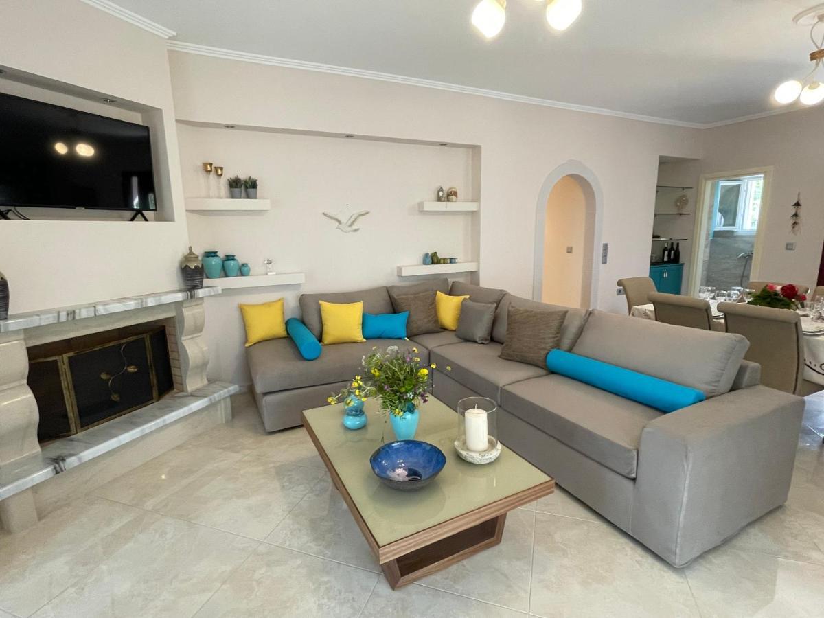 Apartment Panselinos *